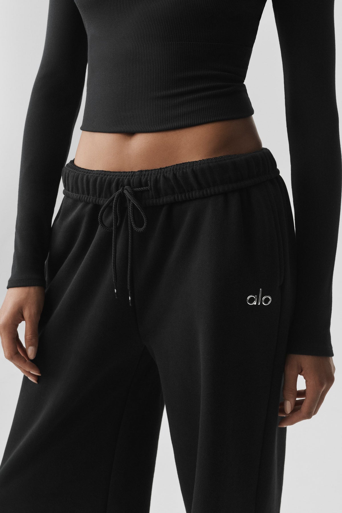 Accolade Straight Leg Sweatpant - Black