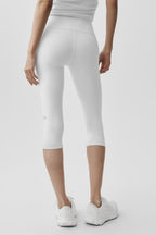16" High-Waist Airbrush Capri - White